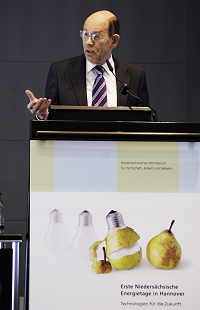 Wirtschaftsminister Walter Hirche