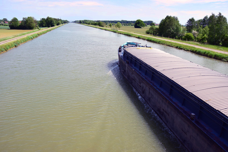 Schiff auf dem Mittellandkanal