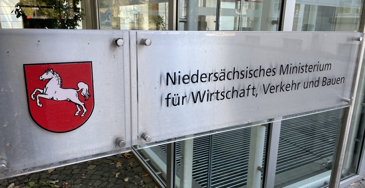 Türschild des MW