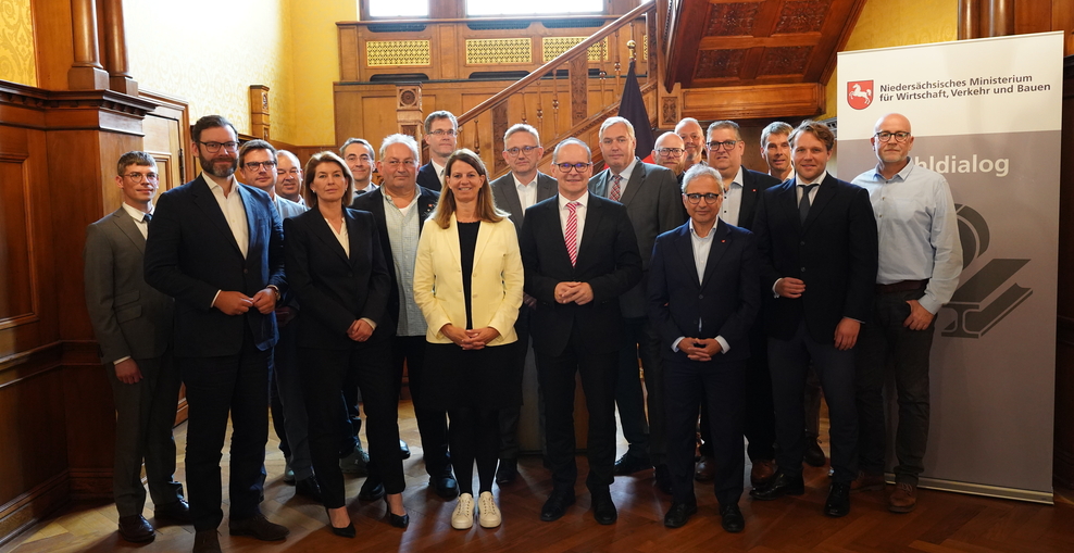 Gruppenbild: Teilnehmer des 7. Niedersächsischen Stahldialogs