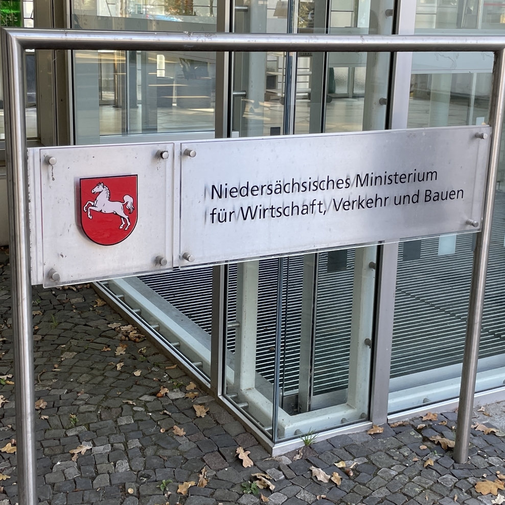 Türschild des MW